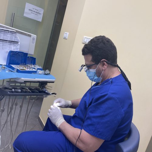 Имплантация зубов в Беэр-Шеве др Олег Новак